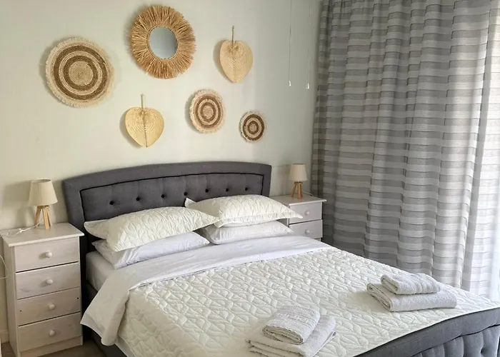 Grandma Mary\'S Apartment Nea Playia